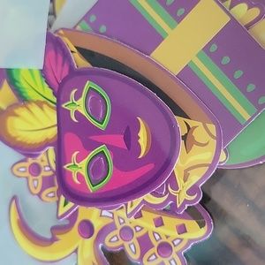 Mardi Gras cupcake decorations New in Package NWT total of 12 purple green gold